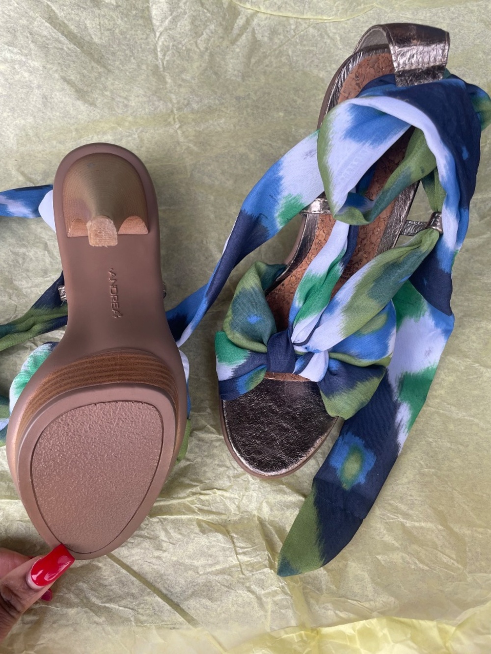 Multicolor vintage tie heels - Picture 3 of 4